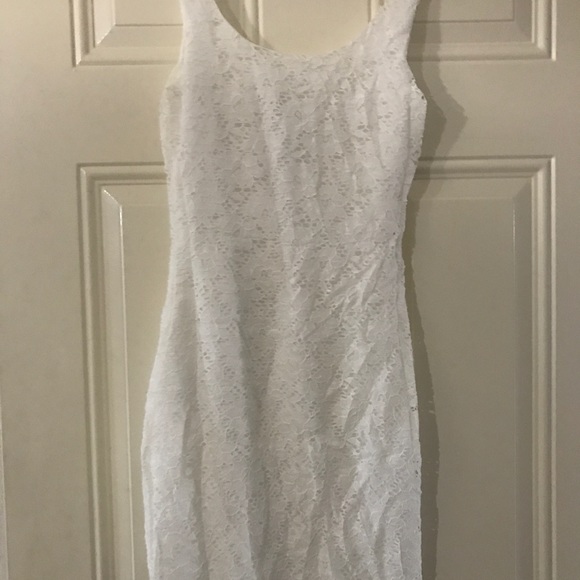 White summer dress - Picture 2 of 2